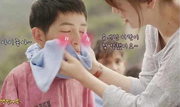 Ước gì mình cũng được bác sĩ Kang chăm sóc như anh ấy !