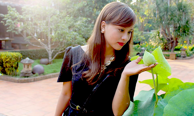 <p style="text-align:justify;"> Nói về Liên Hoàng, CEO Dương Minh Tâm - <span style="color:rgb(0,0,0);text-align:justify;">Công ty Cổ phần Sản xuất và thương mại Bảo Hoàng, đánh giá cao tính cầu tiếng và năng động trong công việc: "Dù còn đang trong giai đoạn thử thách nhưng nữ sinh đã chứng minh được phấm chất mà công ty đề ra. Hy vọng em sẽ cố gắng và tiếp tục phát huy thế mạnh của sinh viên FPT".</span></p>