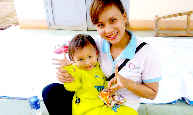 <p class="Normal" style="text-align:justify;"> Liên Hoàng trong một lần tham gia trao quà cùng CLB thiện nguyện Angel - FPT Polytechnic Tây Nguyên. Nói về dự định tương lai, nữ sinh mong muốn tiếp tục theo đuổi dự án và cố gắng hoàn thành chương trình học ở trường, đặc biệt không được bỏ lỡ những hoạt động phong trào bổ ích.</p>