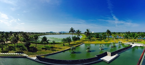 <p class="Normal"> Tòa nhà nằm trong tổng thể khu đô thị FPT City rộng 180 ha đang được xây dựng ở phía Nam thành phố Đà Nẵng.</p>