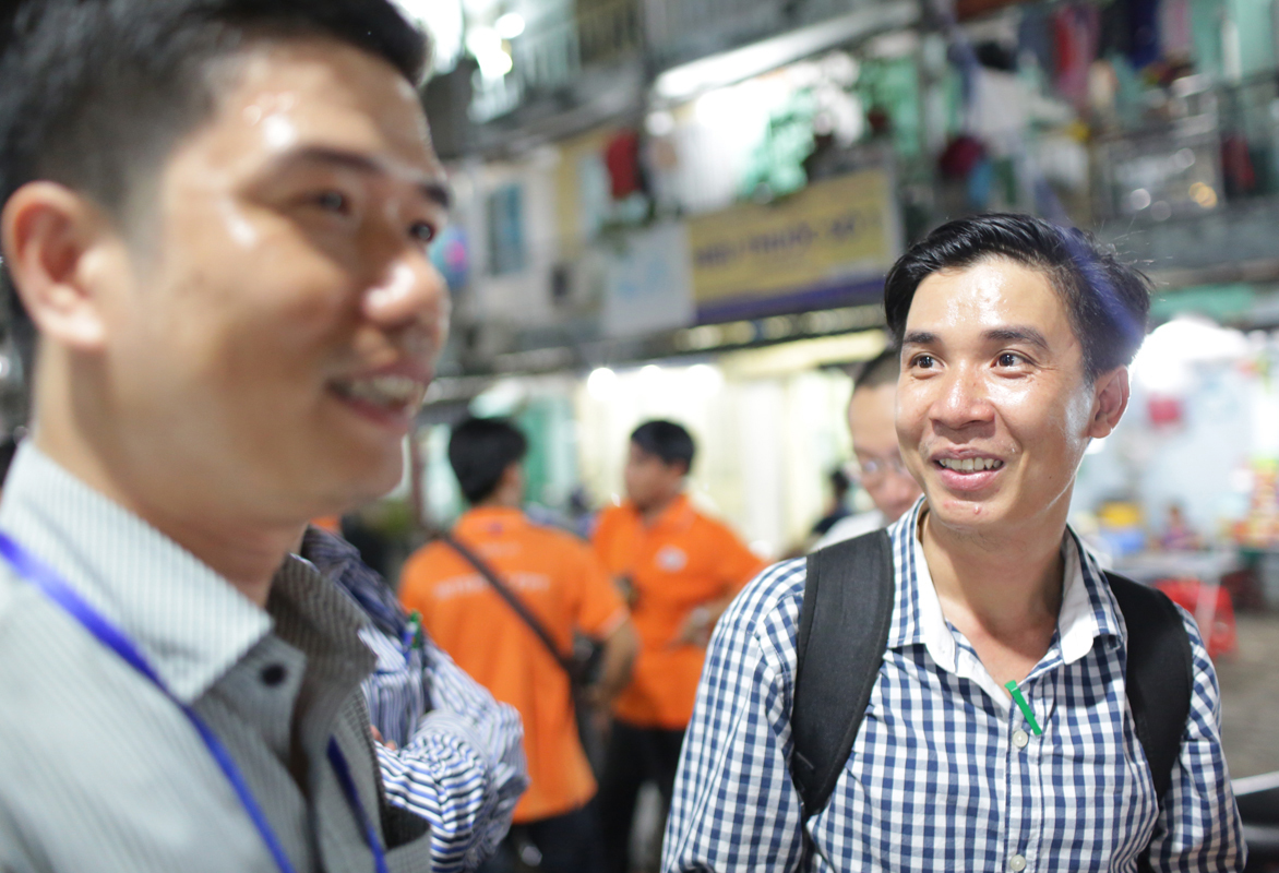 <p> Nét mặt hồ hởi của Giám đốc Trung tâm Kinh doanh Sài Gòn 9 Trần Quốc Hưng khi chia sẻ những chi tiết thú vị với Ban tổ chức.</p>