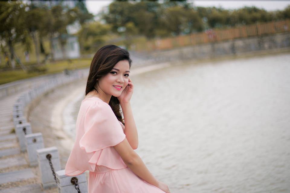 <p> Ngoài ra, điều Hiền ấn tượng nhất là môi trường làm việc rất năng động, cạnh tranh, công bằng nhưng mọi người lại rất hòa đồng, cùng giúp đỡ nhau cố gắng hoàn thành tốt các công việc được giao.</p>