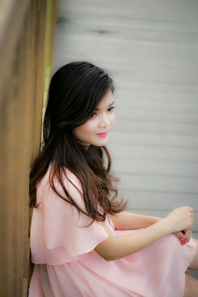 <p> "FPT Shop có thưởng, phạt xứng đáng với năng lực và là cơ hội tốt cho những bạn trẻ phát triển sự nghiệp trên con đường tương lai của mình", cô tiết lộ.</p>