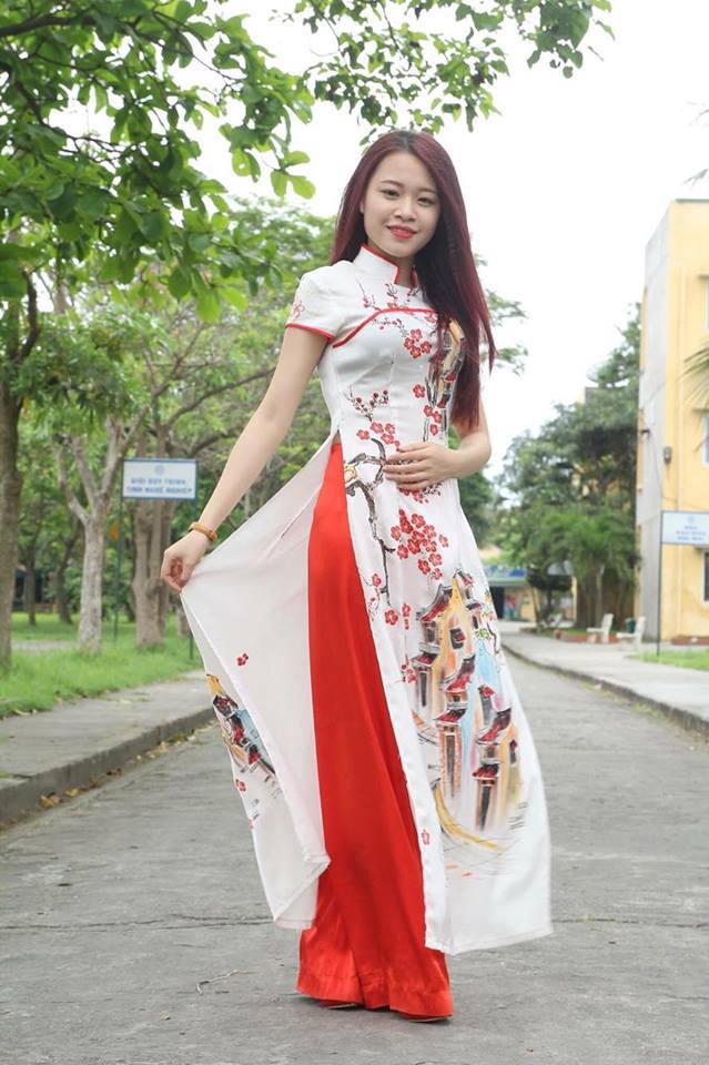 <p> Lúc mới đi làm, Hằng chỉ nghĩ đây là công việc tạm thời trong thời gian chưa tìm được việc nào chính thức ổn định. Nhưng sau một thời gian gắn bó, cô gái 9x đã xác định đây sẽ là công việc tốt, nghiêm túc trong tương lai của mình.</p>