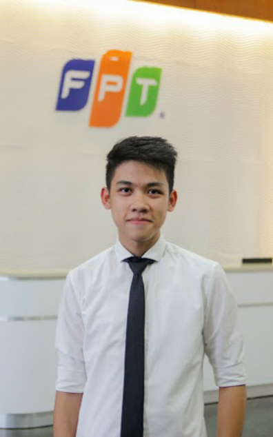 Nguyễn Việt Anh, sinh viên ĐH Ngoại thương Hà Nội, là thành viên BTC Hội sinh viên ĐH Ngoại thương - BFF. Cậu cũng là Cựu trưởng ban Đối Nội, thành viên CLB tiếng Anh Tình nguyện Hanoikids.