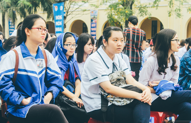 Học sinh trường THPT Thái Phiên, Hải Phòng, tại