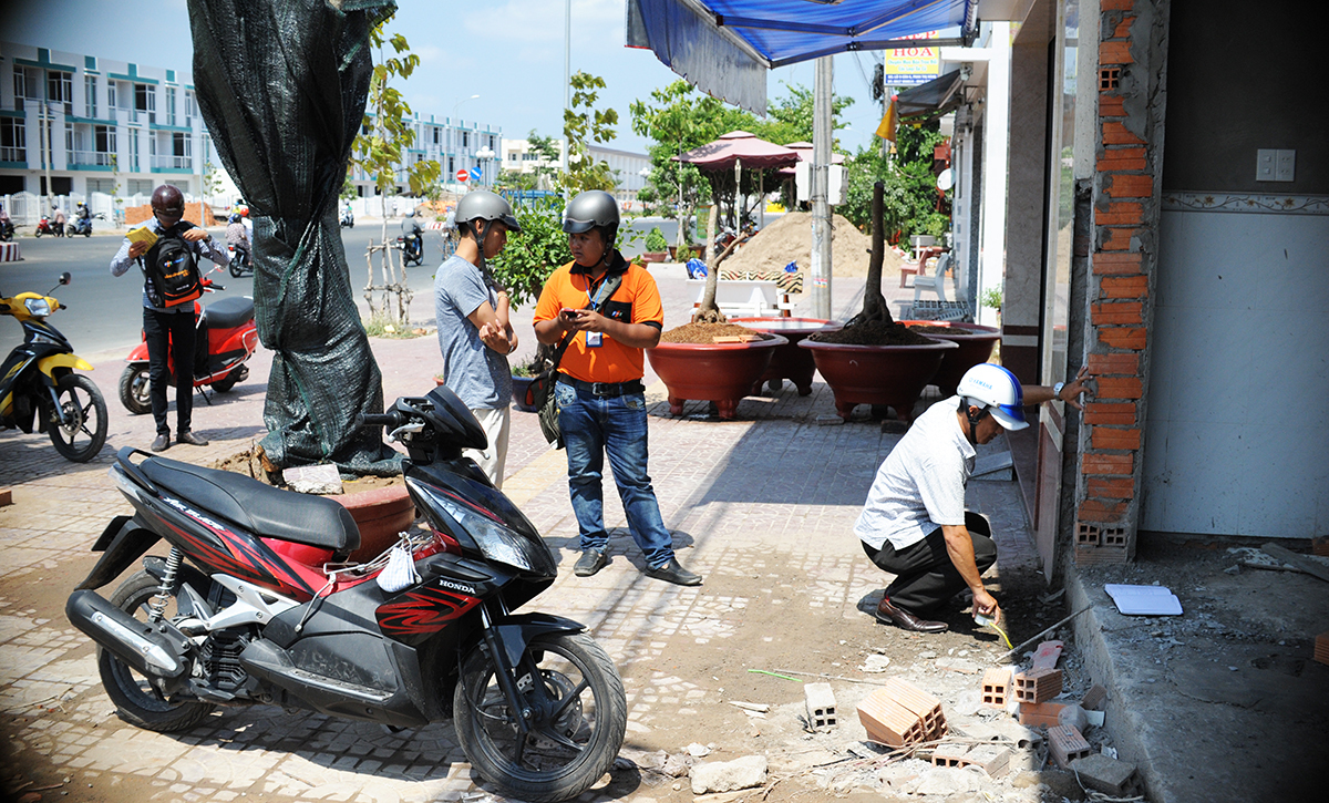 <p> "Dù là nhân sự mới nhưng Trung phá vỡ mọi kỷ lục về phát triển thuê bao của chi nhánh", anh Trần Triệu Hùng, GĐ FPT Telecom Kiên Giang, cho biết.</p>