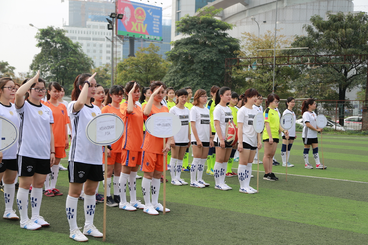 <p> Giải bóng đá nữ truyền thống của FPT Software - Lady Cup 2016 - đã diễn ra vào sáng ngày 23/4, tại sân cỏ nhân tạo FPT, số 1, Tôn Thất Thuyết, Hà Nội. Giải quy tụ 8 đội bóng đến từ các đơn vị trong FPT Software, gồm: FEFA, IKU, Kimochi, FSU1.BU9, QUEEN (VPI), Z8, Thành Công và Keangnam.</p>