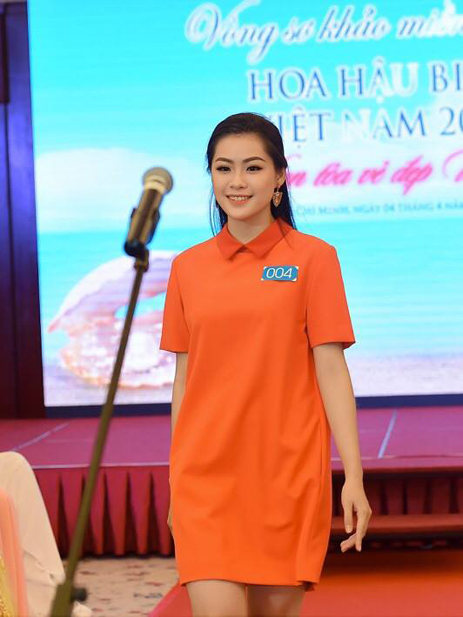 <p> Trang chia sẻ, bản thân biết đến cuộc thi Hoa hậu Biển Việt Nam 2016 qua lời giới thiệu của một người quen. Sau đó, cô tự tìm hiểu thêm thông tin về cuộc thi trên mạng Internet rồi quyết định đăng ký thử sức mình ở sân chơi lớn này.</p>