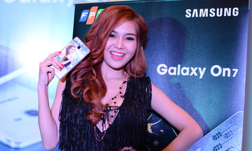 'Đập hộp' Galaxy On7 bán độc quyền bởi FPT Shop