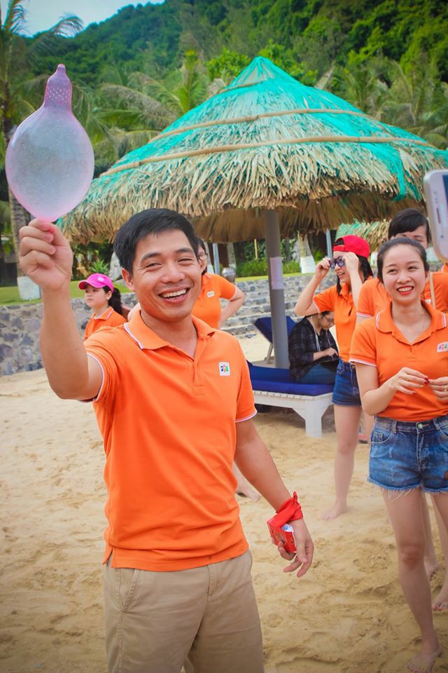 <p> Năm nay, chi nhánh Quảng Ninh lựa chọn tổ chức teambuilding tại đảo Cát Bà, Hải Phòng. </p>