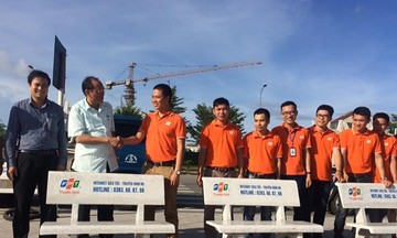 FPT Telecom Hà Tĩnh tặng 60 ghế đá cho thành phố vì văn minh đô thị