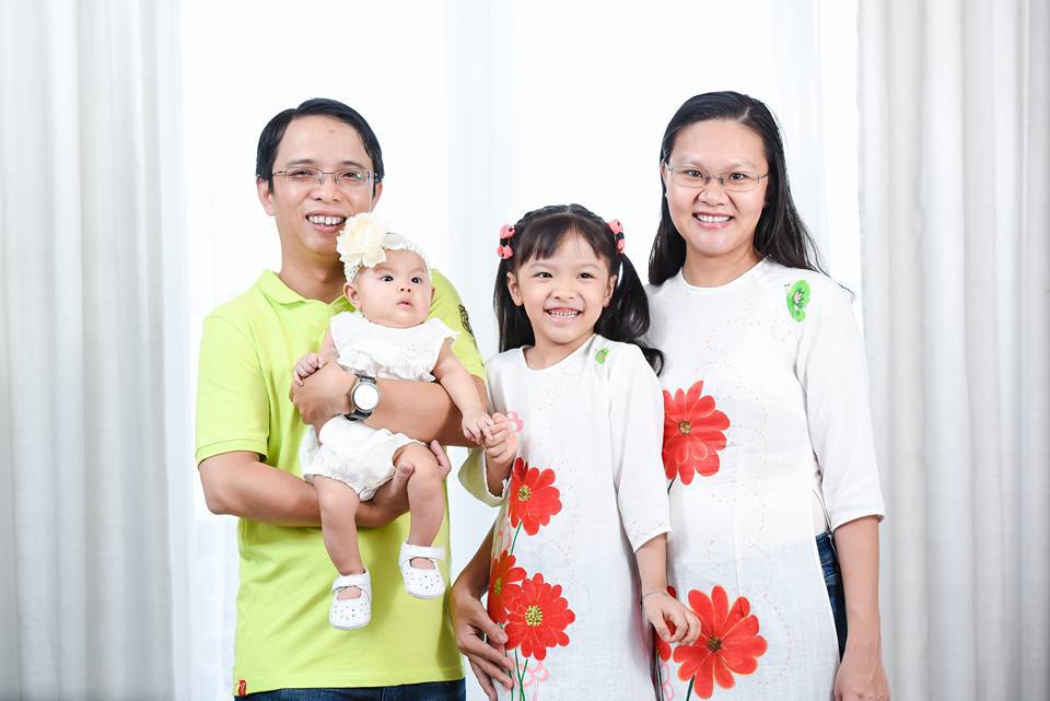 <p> Gia đình nhỏ của chị Nguyễn Hoàng Thanh Vân. Chị gia nhập FPT từ năm 2006 và hiện là kế toán của FPT HO HCM.</p>