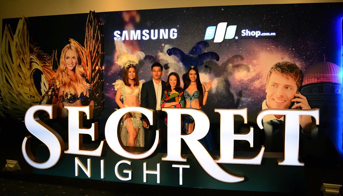 <p> Tối ngày 15/8, FPT Shop đã tổ chức chương trình Secret Night tại GEM Center (số 8 Nguyễn Bình Khiêm, quận 1, TP HCM) với sự kiện mở bán Galaxy Note 7 chính hãng tại thị trường Việt Nam.</p>