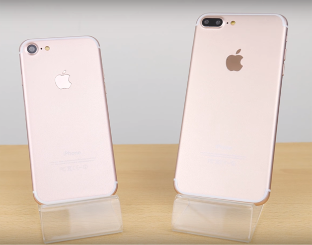 Giống như những thông tin rò rỉ trước đó, iPhone 7 và iPhone 7 Plus sở hữu thiết kế khá giống với iPhone 6s nhưng được nâng cấp đáng kể về cấu hình.