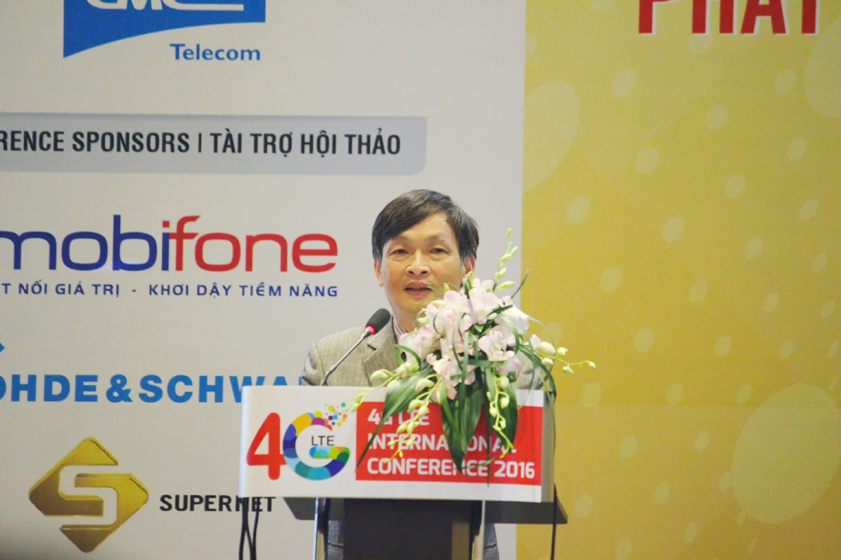 <p> Ông Vũ Hoàng Liên, Chủ tịch Hiệp hội Internet Việt Nam, chia sẻ: "Các nhà cung cấp dịch vụ, các tổ chức kinh tế xã hội suốt thời gian qua đã đóng góp rất nhiều cho sự phát triển của truyền thông, đem lại sự sôi động cho các hoạt động trên mạng Internet. Bên cạnh IoT, IPv6 thì sự xuất hiện của kết nối 4G là một cơ hội lớn. Với 4G, chúng ta đã có sự chăm lo về phát triển hạ tầng, tuy nhiên cần chú trọng hướng tới những giá trị của người dùng, đáp ứng nhu cầu trong nước”.</p>