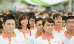 Thầy trò ĐH FPT rạng rỡ ngày khai trường