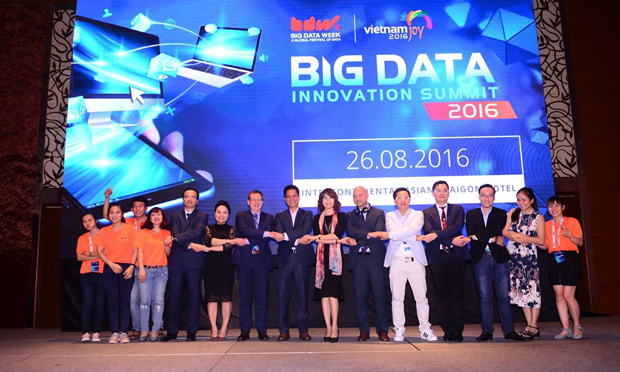 Bigdata-Innovation-Summit-1-9924-1472447