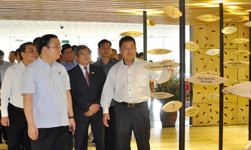 Bí thư thành ủy Hà Nội thăm FPT