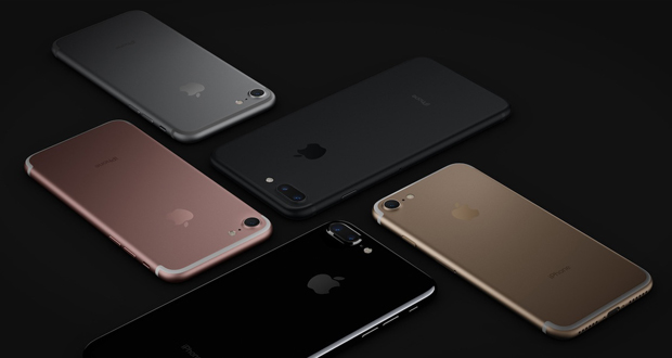 iPhone 7 có năm phiên bản màu: Black (đen mờ), Jet Black (đen bóng), Seilver (bạc), Gold (vàng) và Rose Gold (vàng hồng).