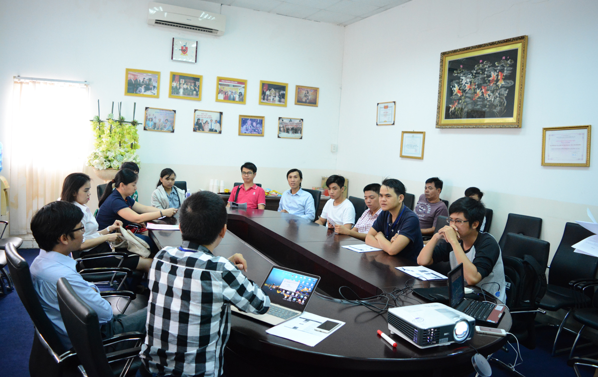 <p> Sáng nay (2/10), sự kiện xDay tháng 10 đã đồng loạt diễn ra tại Hà Nội, Đà Nẵng và TP HCM. Hoạt động này được tổ chức định kỳ để sinh viên gặp trực tiếp và trao đổi với mentor, đồng thời tiếp cận những chủ đề công nghệ mới do chính các chuyên gia trong và ngoài FUNiX chia sẻ.</p>