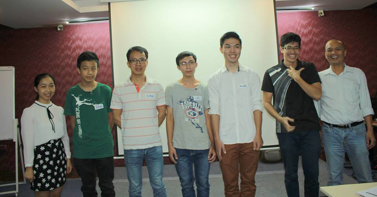 <p> Trong khi đó, xDay tại Hà Nội được chủ trì bởi anh Nguyễn Thành Nam - Hiệu trưởng FUNiX. Tính từ lễ khai giảng đầu tiên (ngày 20/11/2015), đến nay FUNiX đã có gần 1.000 sinh viên theo học. Trong sự kiện tháng 10 này, FUNiX chào đón thêm 30 tân sinh viên trên toàn quốc. </p>