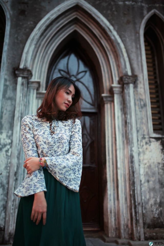 <p class="Normal"> Ở FPT Trading, Luyến tham gia bán các sản phẩm công nghệ thông tin mang tính giải pháp như hệ thống máy chủ - lưu trữ HP, điện toán đám mây của Microsoft, giải pháp database của Oracle…</p>