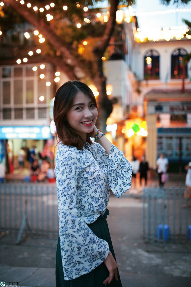 <p class="Normal"> Ngoài thời gian dành cho công việc, khi rảnh rỗi, Luyến thích đi café gặp gỡ bạn bè, shopping hoặc du lịch khi có điều kiện. Bên cạnh đó người đẹp cũng tự trau dồi kiến thức về lĩnh vực IT để tiếp tục theo đuổi đam mê của mình.</p>