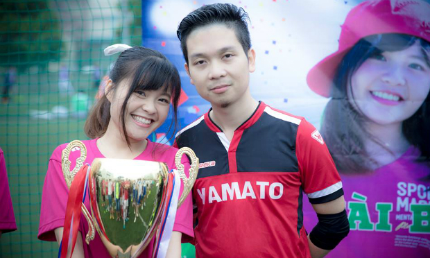 Bùi Lê Tuấn, MC quen thuộc của giải Lady Cup FSoft, cũng là đại diện BTC tham gia thi đấu. Nghe nói anh là thủ môn