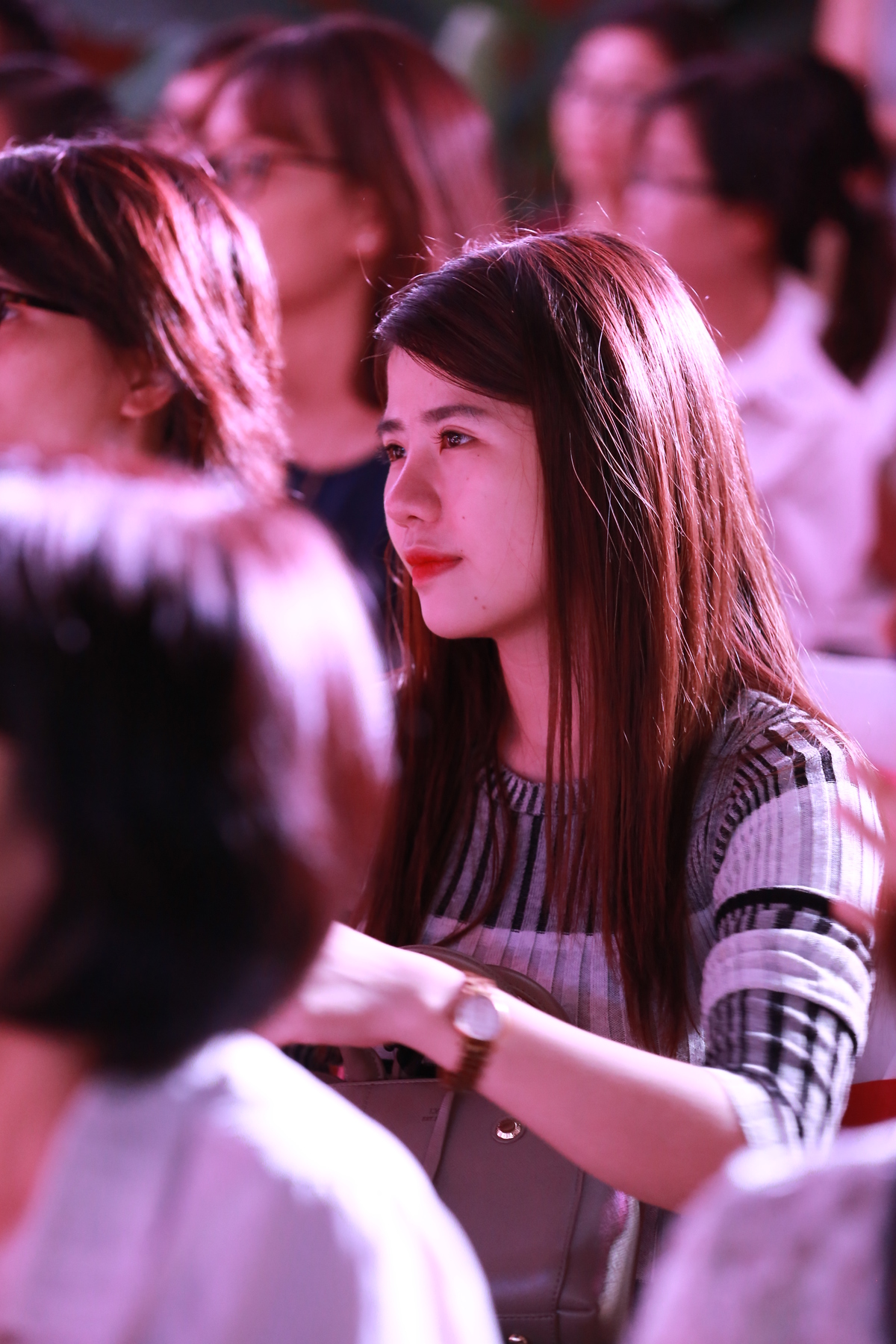 <p> Hoàng Mai Trang (Ban Văn hóa - Đoàn thể FPT) cũng có mặt trong chương trình. Mai Trang từng tham gia dàn dựng và biểu diễn trong nhiều ca khúc cùng Đoàn Văn công FPT. </p>