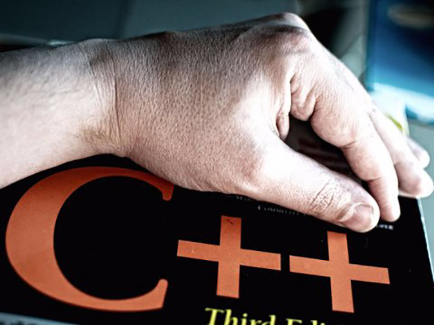C++ là một trong những ngành công nghệ cao "khát" nhân lực số 1 tại Việt Nam. FPT Software thường xuyên "đi săn" những bậc thầy về ngôn ngữ này.
