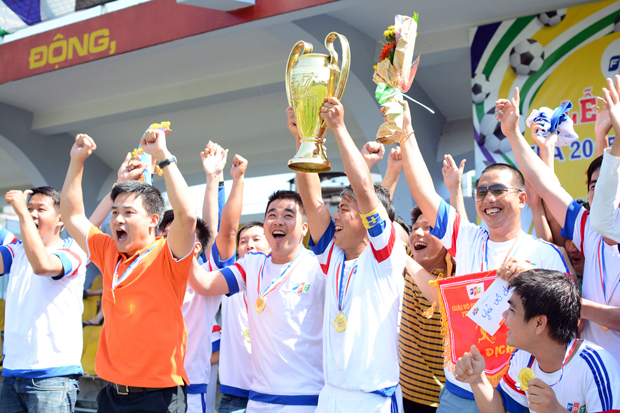 Mùa giải năm nay, đương kim vô địch FPT Telecom được chia tách thành 2 đội thi đấu riêng lẻ.