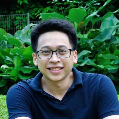 Cloud Solution Architect, FPT Software Kiến trúc sư tư vấn giải pháp về Cloud (Cloud Consultant), bộ phận Cloud Innovation của FPT Software. 10 năm kinh nghiệm trong software với hơn 6 năm về Cloud. Anh đã từng tham gia nhiều dự án lớn về PaaS (Platform-As-A-Service) trong lĩnh vực tài chính và Cloud nói chung. Hiện tại anh đang chịu trách nhiệm chính về tư vấn chiến lược và giải pháp chuyển đổi sang Cloud cho các khách hàng ở Nhật, châu Âu và Mỹ.