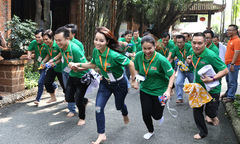 Diễn viên Mai Thu Huyền háo hức ngày nhập học FSB