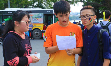 Học sinh FPT giải mật thư ở phố cổ Hà Nội