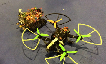 Sinh viên FPT chế tạo Flycam chụp ảnh selfie từ trên cao