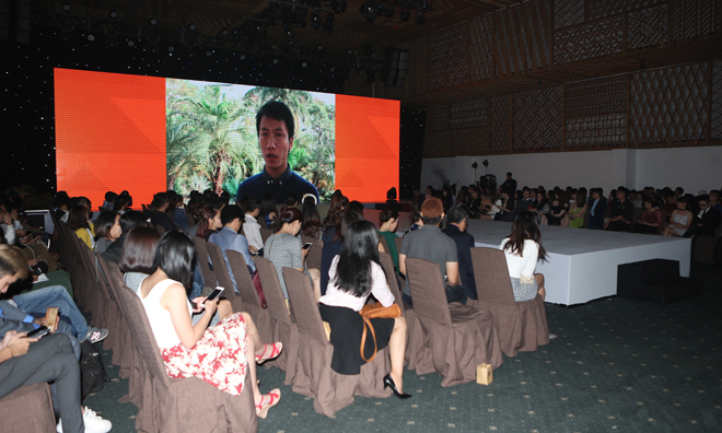 <p> Khoảng 300 khách mời, chủ yếu là các nhà báo trong mảng công nghệ và đại diện của các nhãn hàng công nghệ đang hoạt động tại thị trường Việt Nam đã đến tham dự chương trình. </p>