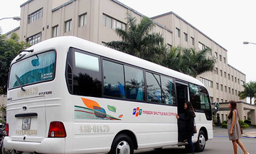 18 xe bus đưa nhân viên đến Sum-up Đà Nẵng