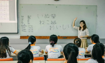 Cô giáo Nhật Bản duy nhất ở Đại học FPT