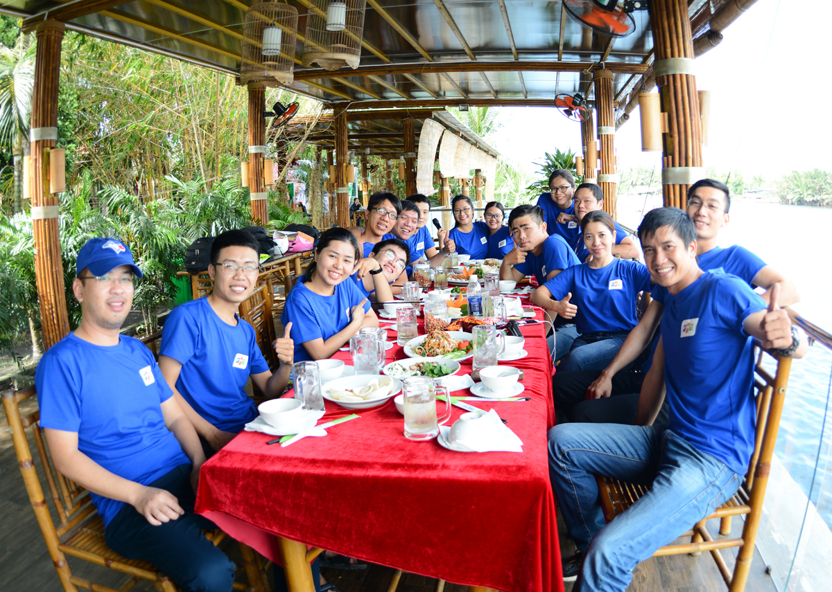 <p> Năm ngoái, FHO HCM tổ chức sum-up tại khu du lịch Bửu Long, Đồng Nai, với những trò chơi mạo hiểm như leo núi. </p>