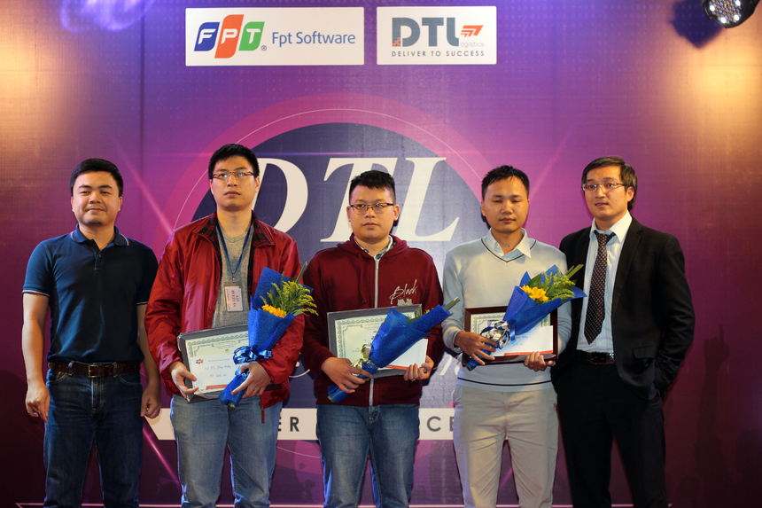 <p> <span style="color:rgb(0,0,0);">Được thành lập từ sự hợp thành của các đơn vị làm về logistics và các lĩnh vực liên quan, trong buổi lễ ra mắt chính thức, DTL cũng đã tôn vinh những cá nhân và tập thể tiêu biểu có nhiều đóng góp trong năm.</span></p>