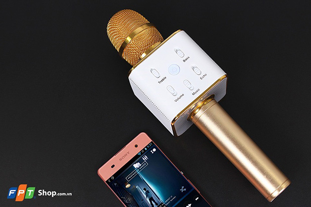 Micro karaoke Bluetooth Q7U - một trong nnhững cái tên đang gây "sốt" trên thị trường micro kiêm loa karaoke Bluetooth.