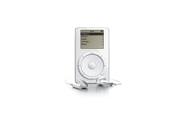 <p class="Normal"> Cách đây 15 năm, vào ngày 23/10/2001, Steve Jobs trình làng chiếc iPod đầu tiên. Kể từ đó, hàng triệu thiết bị được bán và nó đã thay đổi cách mọi người nghe, mua nhạc. <span>Chiếc iPod đầu tiên được Apple bán ra thị trường với giá bán 399 USD. Thiết bị nổi bật với bộ nhớ trong 5 GB, cổng FireWire để đồng bộ dữ liệu nhạc và thiết kế bánh xe xoay kèm các nút điều khiển để tương tác. </span></p>