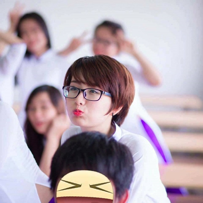 <p class="Normal" style="text-align:justify;"> Bức ảnh khá hồn nhiên của Nguyễn Trần Minh Châu, bộ phận FGC.DN3. Cô gái đặt tên cho tấm ảnh là "Em hồn nhiên...".</p>