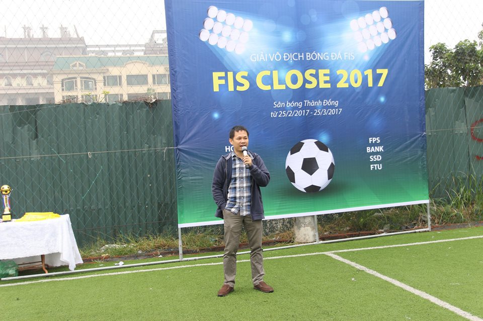 <p class="Normal"> Phát biểu khai mạc, anh Bùi Thanh Bình - GĐ khối sản xuất của FIS FTU, chúc cầu thủ có một mùa giải thi đấu thành công để lựa chọn được đại diện xuất sắc nhất tham gia giải bóng đá của tập đoàn.</p>