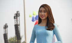 Hoa hậu Mỹ Linh thân thiện, gần gũi chia sẻ vì cộng đồng