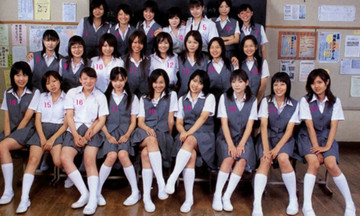 Bức ảnh khiến nữ sinh Nhật Bản khiếp sợ