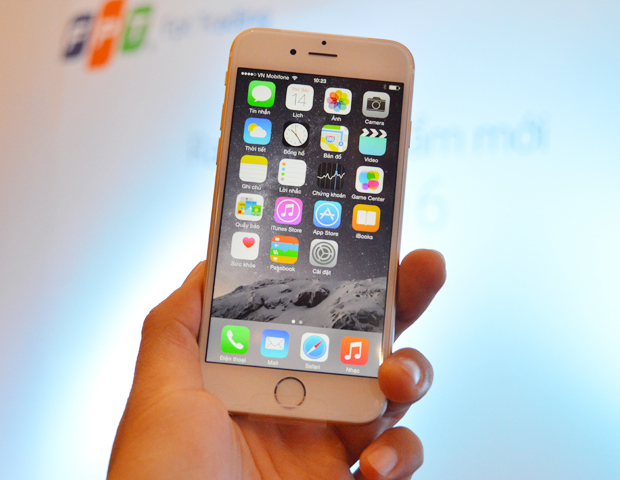 Ngay từ hôm nay, người dùng trong nước đã có thể đặt mua trước iPhone 6 phiên bản mới 32 GB tại FPT Shop
