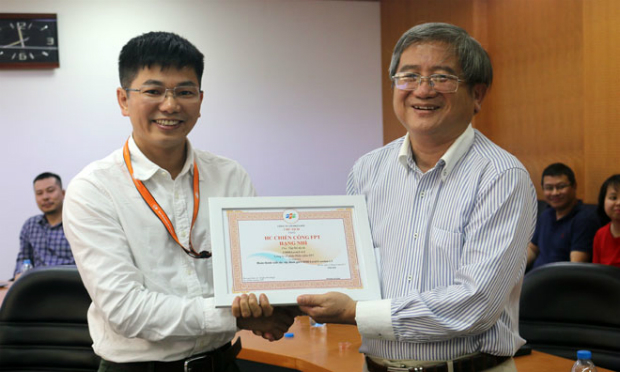 TGĐ FPT Bùi Quang Ngọc đánh giá cao nỗ lực của đội dự án.