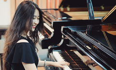 Vẻ đẹp cá tính của nữ sinh học song trường